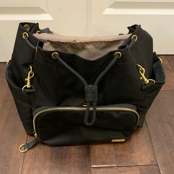 Skip Hop Chelsea Downtown Chic Diaper Bag in color black, great condition! - Picture 5 of 10